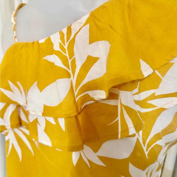 Yellow Floral Ruffle Top - Picture 3 of 4